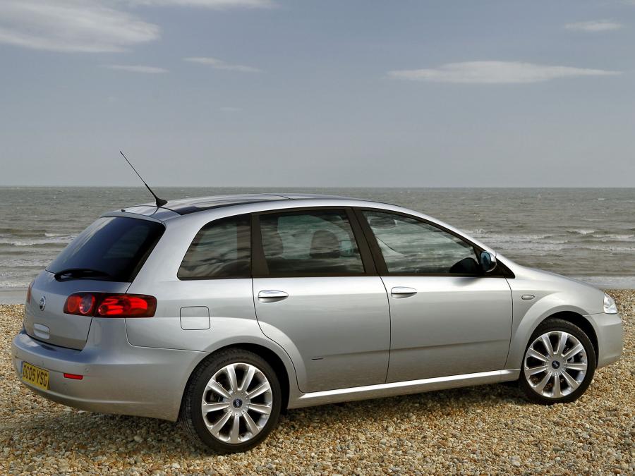  Fiat Croma 2005 года  (UK) (фото 5 из 16)